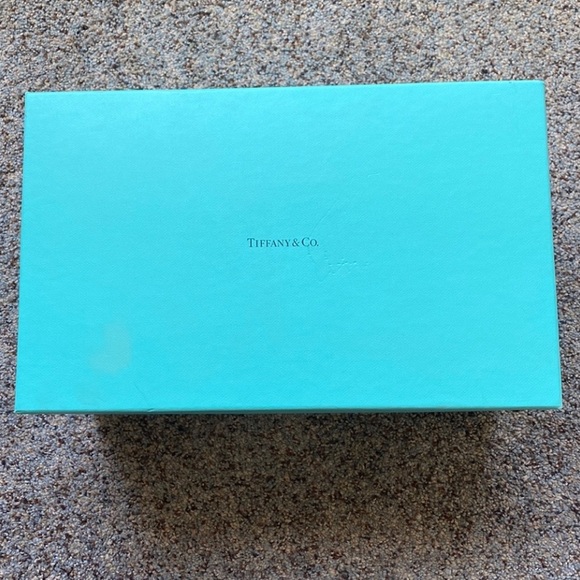 Tiffany & Co. Round Wine Decanter Brand New It’s so Beautiful and Elegant - Picture 5 of 5